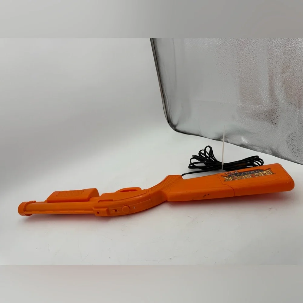 Big Buck Pro Arcade TV Video Game Gun Only No Sensor -Orange 2009 Jakks Pacific,